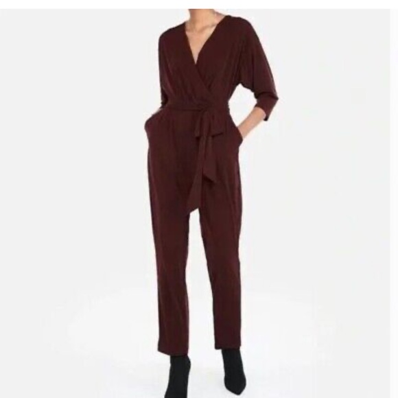 Express Women’s Burgundy Jumpsuit Romper Size Small - Picture 3 of 3